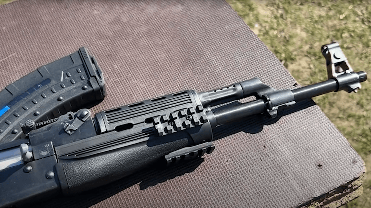 Version der AK-47: Russland setzt wohl auf chinesische Sturmgewehre