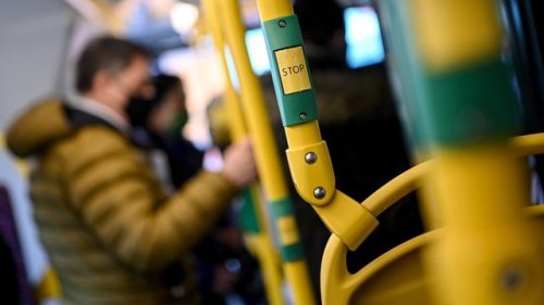 Bremen: Rassismus-Attacke im Bus – 61-Jährige rastet aus