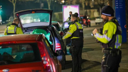 Kontrollen in Hamburg: Polizei stoppt Audi-Raser mit 213 km/h