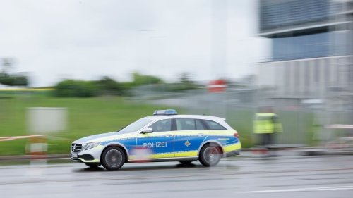 Ludwigsburg: Junge Frauen liefern sich Autorennen – fast Unfall mit Polizei