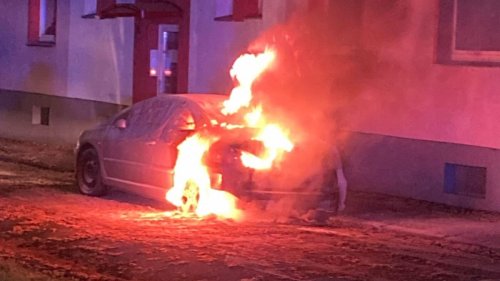Städteregion Aachen: Unbekannter zündet Pkw in Eschweiler und Alsdorf an