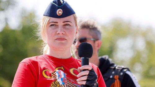 Putin macht Ukraine-Hasserin Elena Kolbasnikova aus Köln per Dekret zur Russin