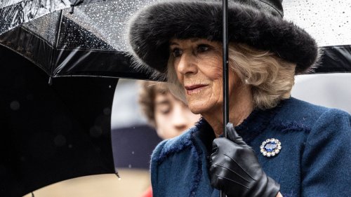 Königsgemahlin Camilla: Mit diesem Look setzt sie ein besonderes Zeichen