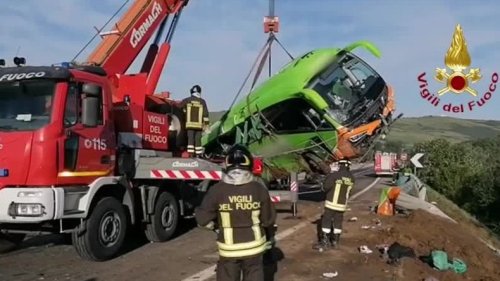 Busunglück: Ein Toter bei FlixBus-Unfall in Italien