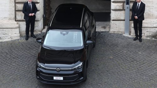 Papst Leo XIV.: Mit diesem Auto ist er unterwegs