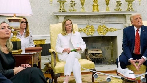 Melonis Besuch bei Trump: Übersetzerin entschuldigt sich für Aussetzer