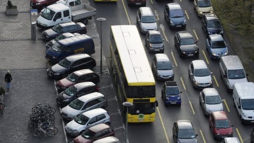 Berlin: Lange Staus und Sperrungen in Mitte – das ist der Grund