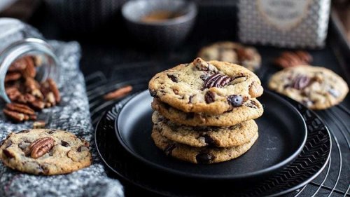 Nussplätzchen mit Schokostückchen: Diese Cookies sind ungewöhnlich lecker
