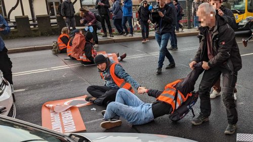 "Letzte Generation"-Blockade Dresden: Autofahrer gehen auf Klimakleber los