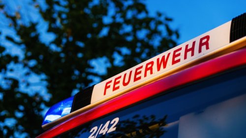 Tödlicher Brand in Hannover: Feuerwehr findet Leiche in Gartenlaube