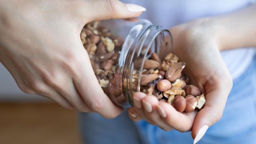 Walnuss, Haselnuss & Co.: Deswegen sollten Sie täglich eine Handvoll Nüsse essen