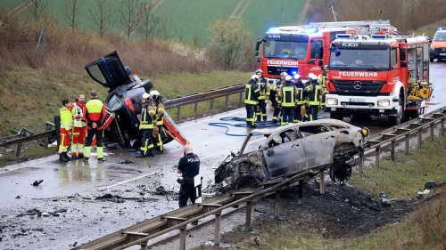 Schwerer Unfall in Thüringen – sieben Tote | B247