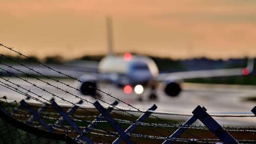 Migration: Mädchen in Naumburg zur Abschiebung aus Unterricht abgeführt