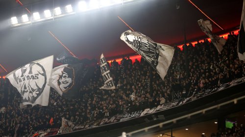Bundesliga-Topspiel gegen Bayern: Frankfurt-Fans sprengten "Querdenker"-Demo