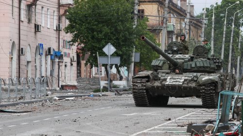 Ukraine-Krieg | London: Russland greift auf Jahrzehnte alte Panzer zurück