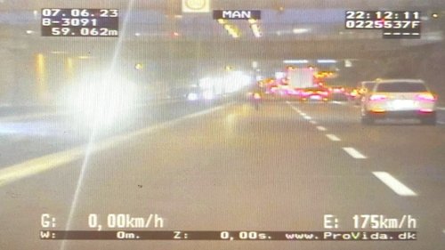 Berlin: Polizei stoppt junge Fahranfänger – Raser 122 km/h zu schnell unterwegs