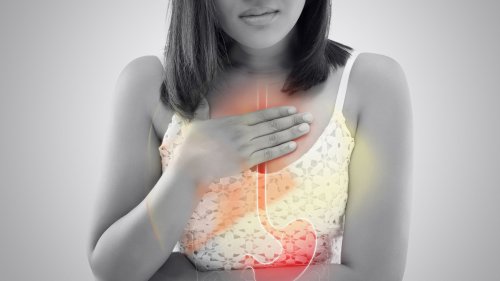 Speiseröhrenentzündung: Woher sie kommt, was hilft und wann sie gefährlich wird