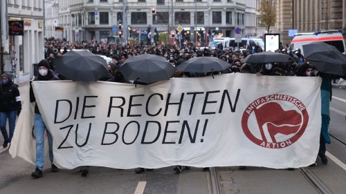 900 statt 15.000: Rechte "Ami go home"-Demo in Leipzig floppt