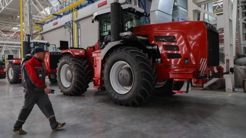 Russischer Agrar-Riese schickt 15.000 Mitarbeiter in Zwangsurlaub