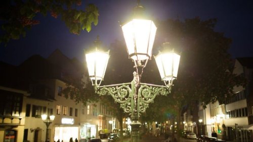 Düsseldorf: Erste 200 historische Gaslaternen auf LED umgestellt