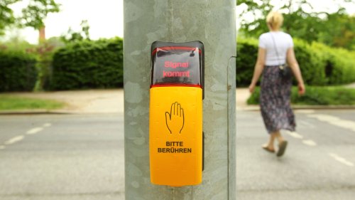 Neue Ampel: Hamburg lässt Autofahrer um Grün "betteln"
