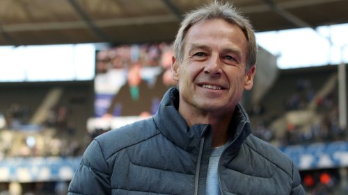 Im Doppelpass: Jürgen Klinsmann möchte keinen Umbruch im DFB-Team