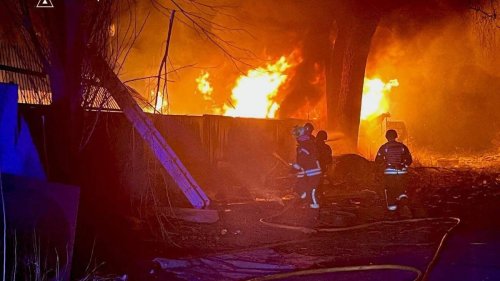 Kiew von russischen Drohnen angegriffen – Explosionen