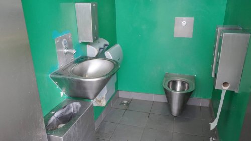 A1: Rastplatz Mahndorfer Marsch – Autofahrer entsetzt über Horror-Toilette