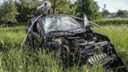 Nufringen/Herrenberg: Passanten entdecken toten Unfallfahrer am Straßenrand