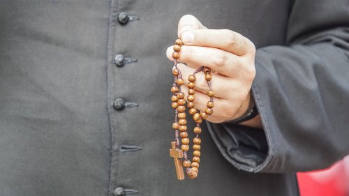 "Alle nahmen Potenzmittel": Priester feiern Sexparty – katholische Kirche in Erklärungsnot