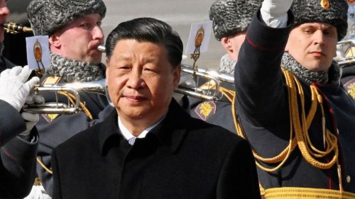 Wladimir Putin und Xi Jinping in Moskau: Xi tritt in ein Fettnäpfchen
