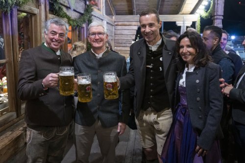 Tim Cook: Apple baut Standort München weiter aus