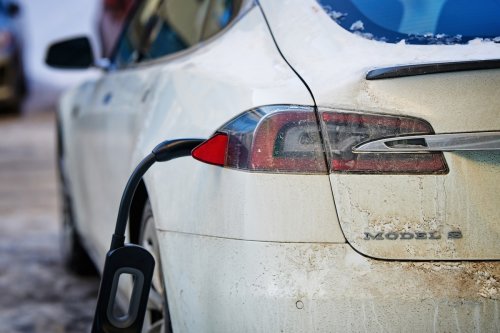 Tesla Model S: Sechs Monate Stillstand und das Auto sperrt seinen Besitzer aus