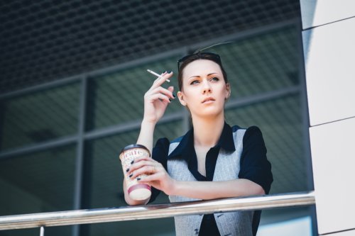 Was zählt zur Arbeitszeit? Juristin erklärt, wie es um Rauchen, Kaffee und Co steht