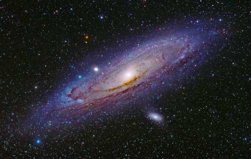 „Wie ein zerknautschter Sombrero“: Verbiegt dunkle Materie unsere Galaxie?