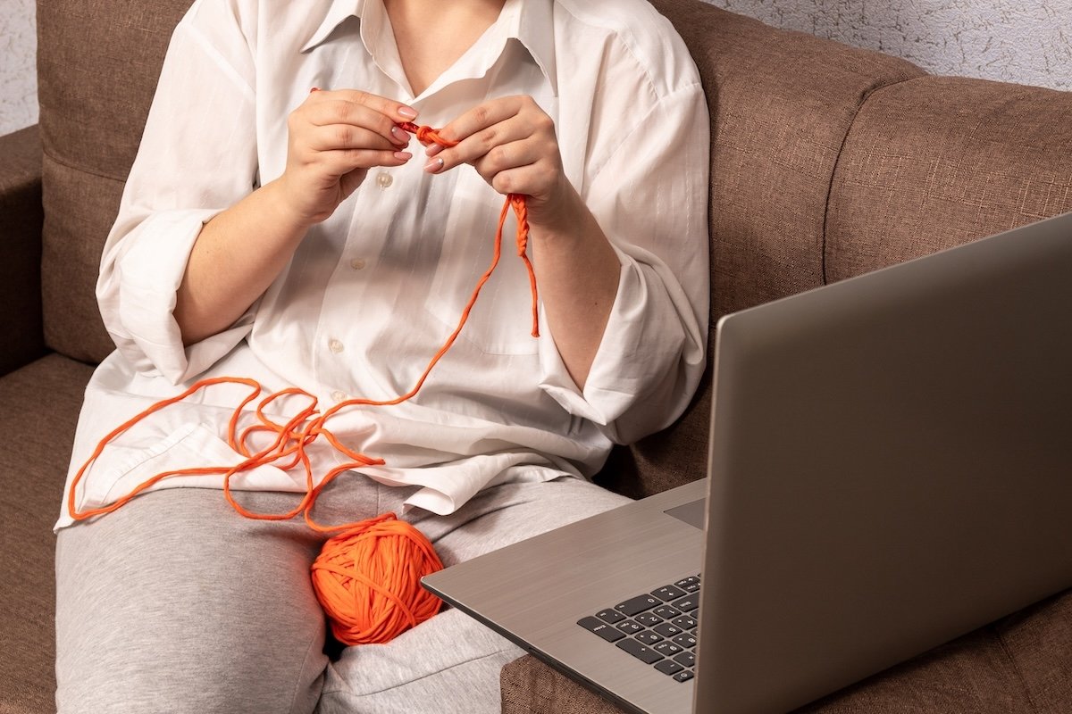 Kreativ statt Couchpotato: Diese Hobbys steigern nachweislich deine Zufriedenheit