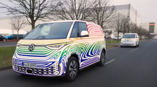 Bunte Aussichten: VW zeigt Elektro-Minibus „ID.Buzz“