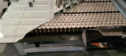 Batterie-Details enthüllt: Forscher zerlegen Akkus von Tesla und BYD