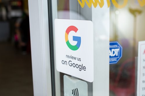 Absurde Google-Rezensionen: 9 schräge Bewertungen, die ihr gesehen haben solltet