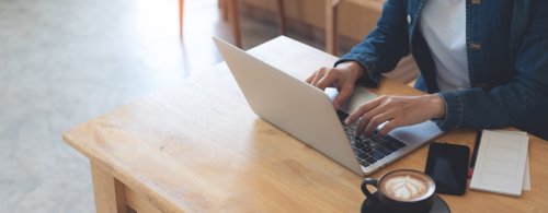 Remote Worker unerwünscht: Warum Cafés zunehmend Laptop-Verbote verhängen