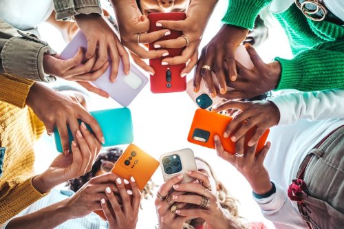 Gefährlicher als Social Media: Warum KI-Freunde süchtiger machen