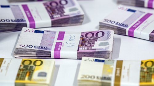 Warum Karlsruhe EU-Schulden prüft