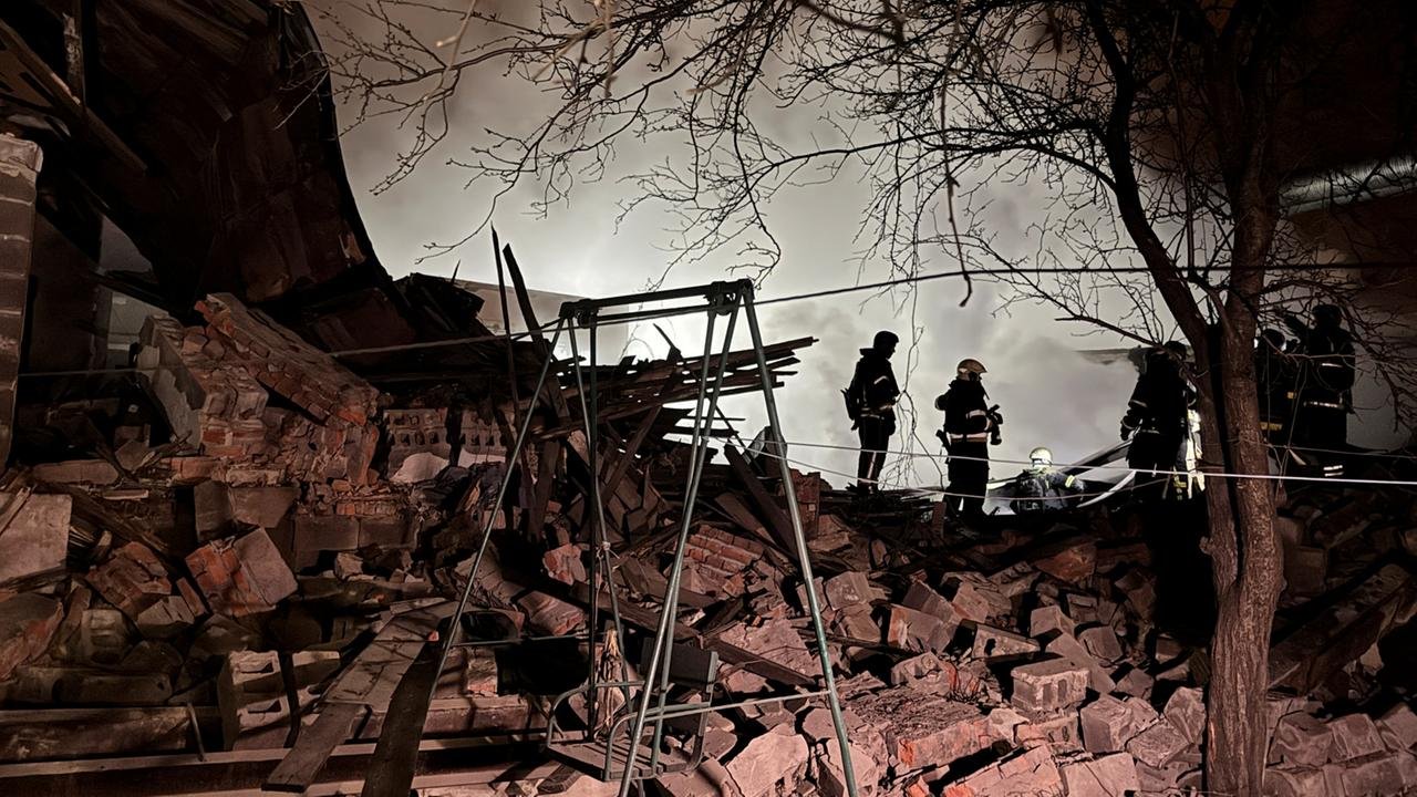 ++ Verletzte in Charkiw nach russischem Beschuss ++