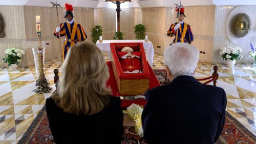 Gäste aus aller Welt kommen zur Papst-Beisetzung 