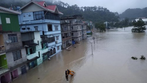 Mindestens fünf Tote nach Sturzflut in Indien