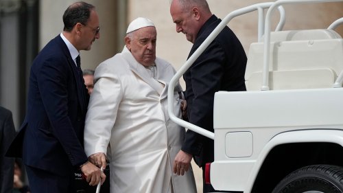 Papst auf dem Weg der Besserung