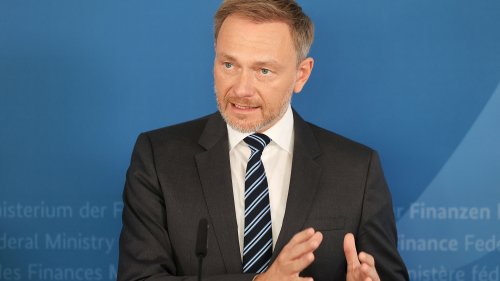Lindner will KfZ-Steuer reformieren