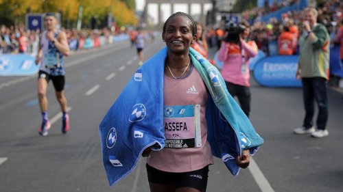 Äthopierin Assefa läuft Marathon-Weltrekord