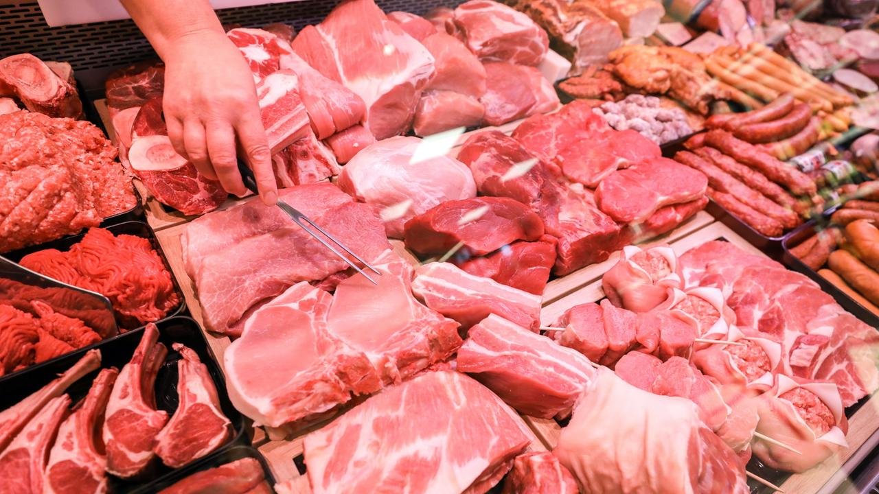 Rainer lehnt höhere Steuern auf Fleisch ab