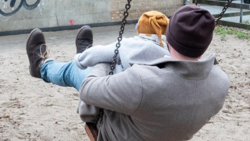 Karlsruhe verhandelt über Rechte leiblicher Väter